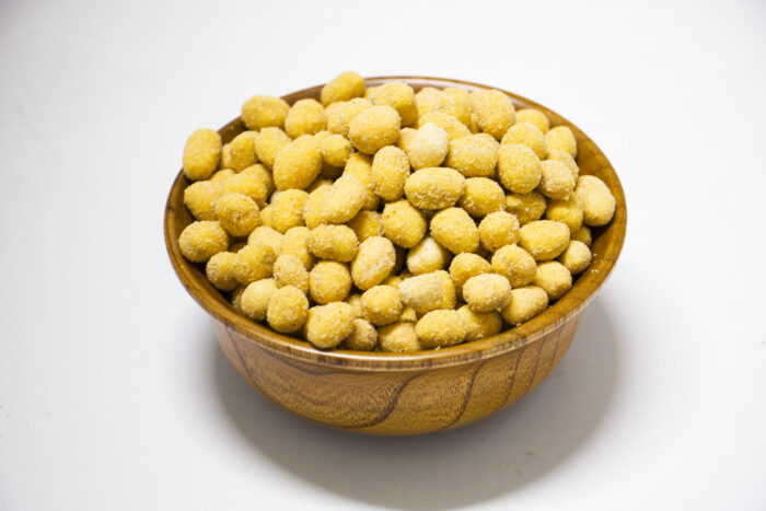 بادام زمینی روکشدار 1 scaled