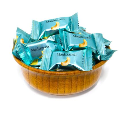 شکلات مغزانه بادام هندی